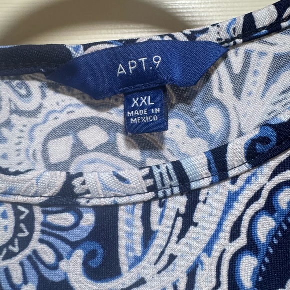 Blue Paisley Bell Sleeve Women's Top - Picture 4 of 4